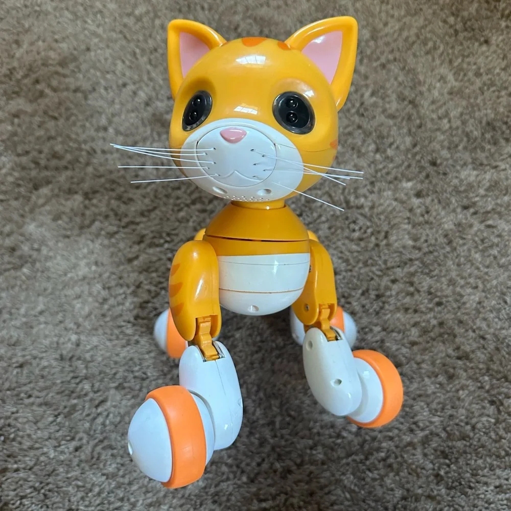 Zoomer Kitty and Zoomer Chimp